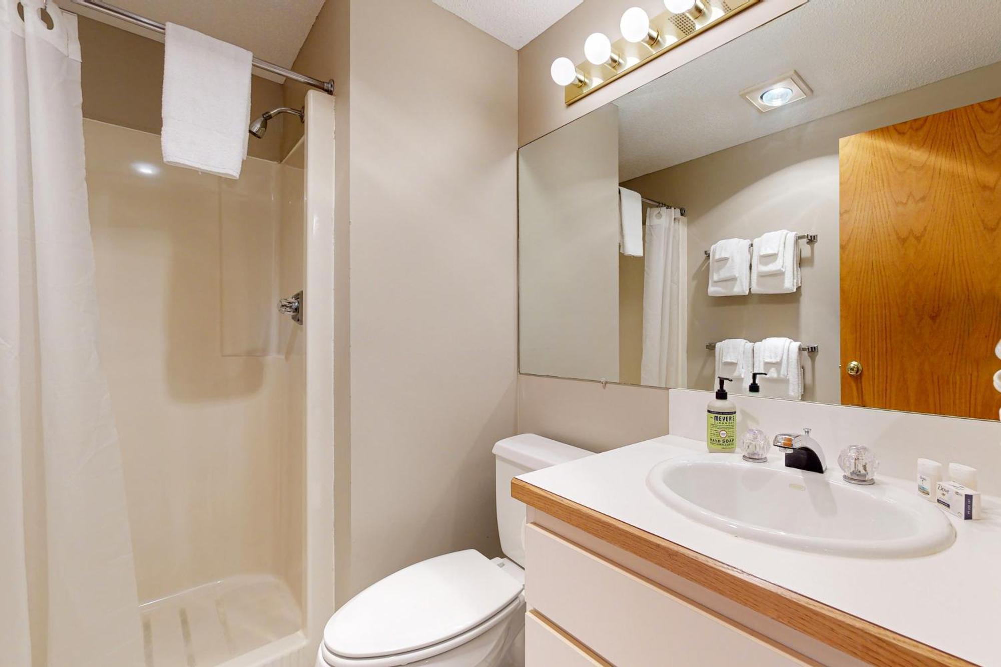 The Lincoln Studio At Rivergreen Экстерьер фото