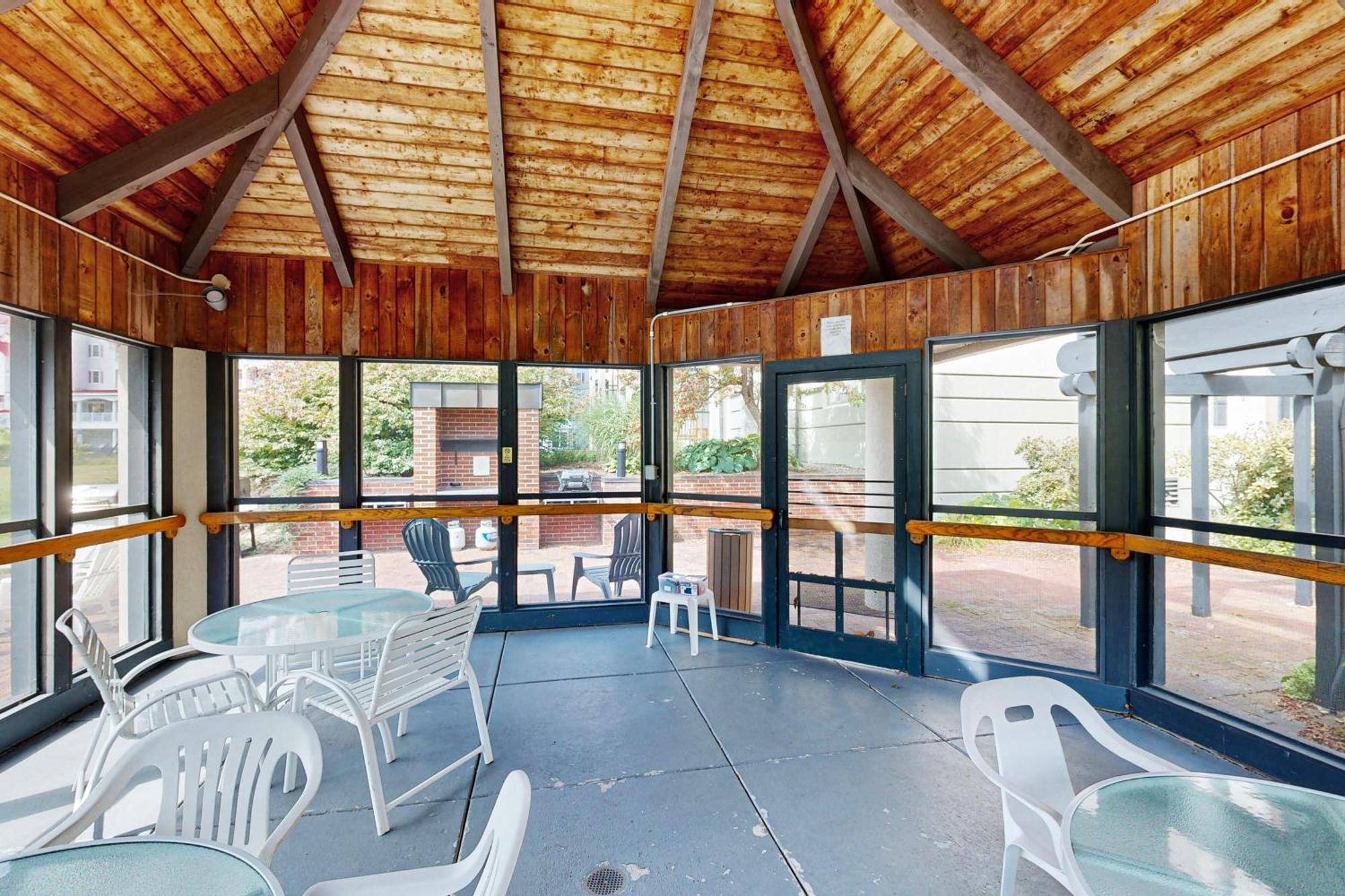 The Lincoln Studio At Rivergreen Экстерьер фото